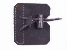 Load image into Gallery viewer, Novem Leather Tab - Split Finger - Black