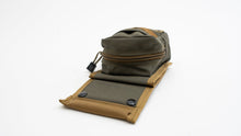 Load image into Gallery viewer, The Delta - Pocket Quiver