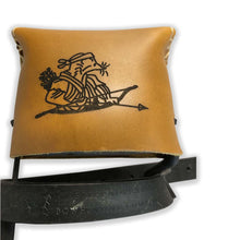 Load image into Gallery viewer, Shrew Bow Quiver