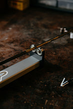 Load image into Gallery viewer, Arrow Spinner
