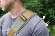 Load image into Gallery viewer, Ridge Runner Hunting Pack &amp; Quiver
